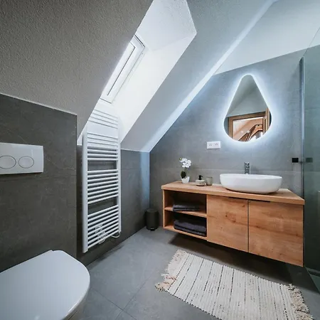 木屋 Zrub Azarka S Virivkou A Saunou *