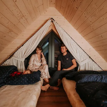 Zrub Azarka S Virivkou A Saunou Chalet *