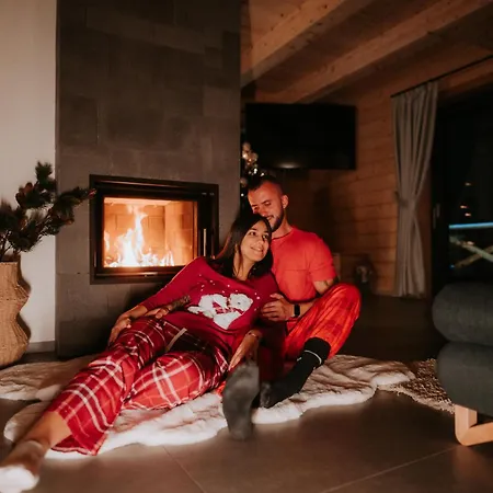 Zrub Azarka S Virivkou A Saunou