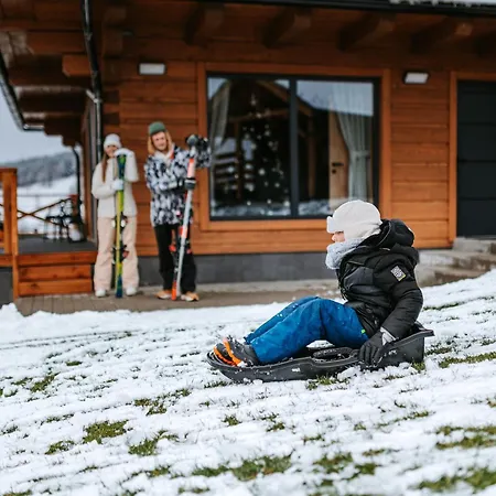 Zrub Azarka S Virivkou A Saunou Chalet *