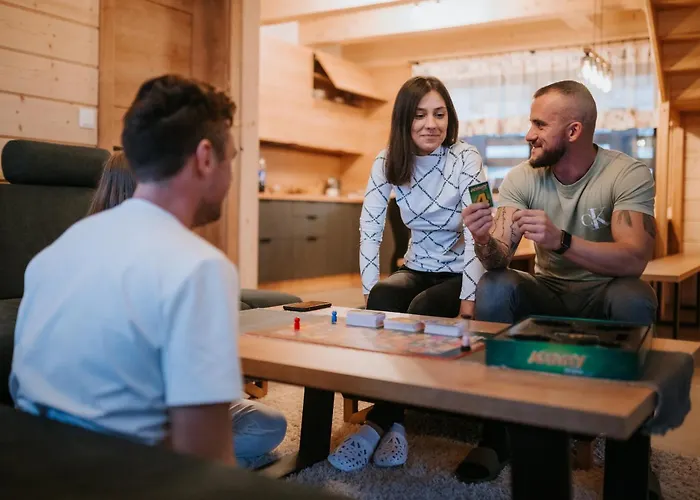 Zrub Azarka S Virivkou A Saunou *