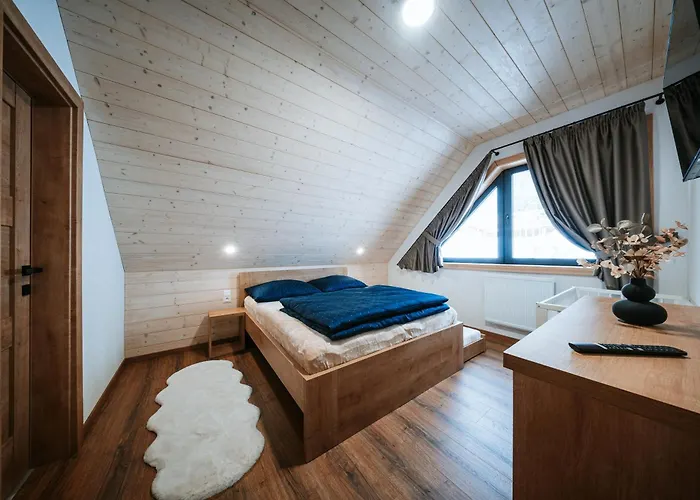 Zrub Azarka S Virivkou A Saunou *