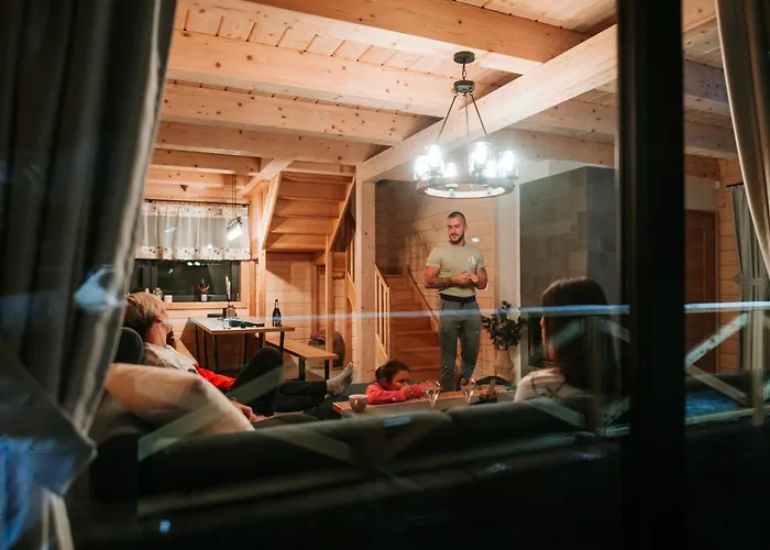 شاليه Zrub Azarka S Virivkou A Saunou Benus