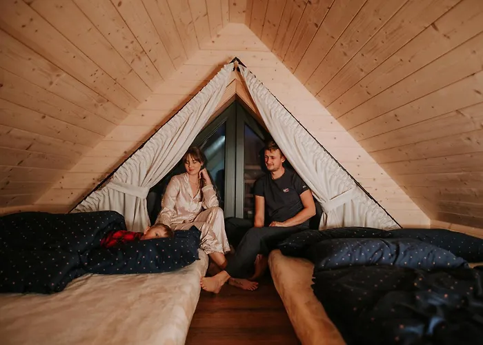 Zrub Azarka S Virivkou A Saunou شاليه *