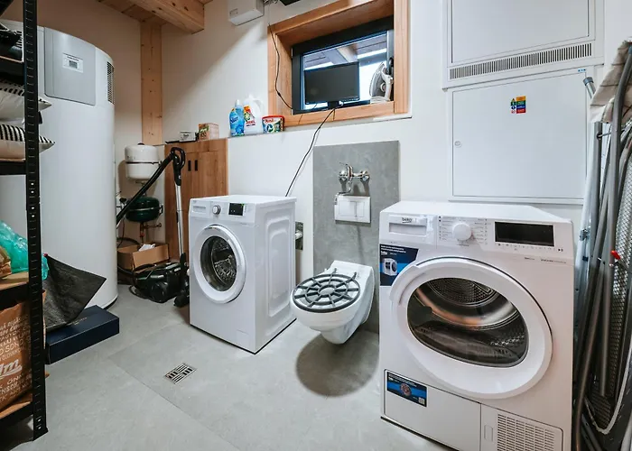 شاليه Zrub Azarka S Virivkou A Saunou