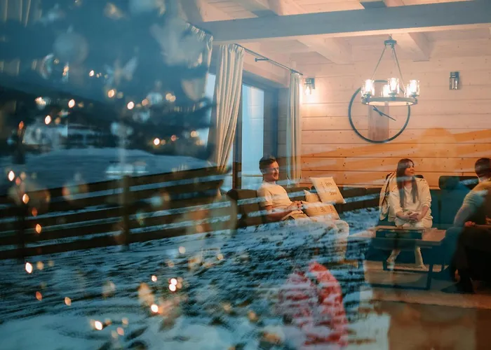 Zrub Azarka S Virivkou A Saunou شاليه